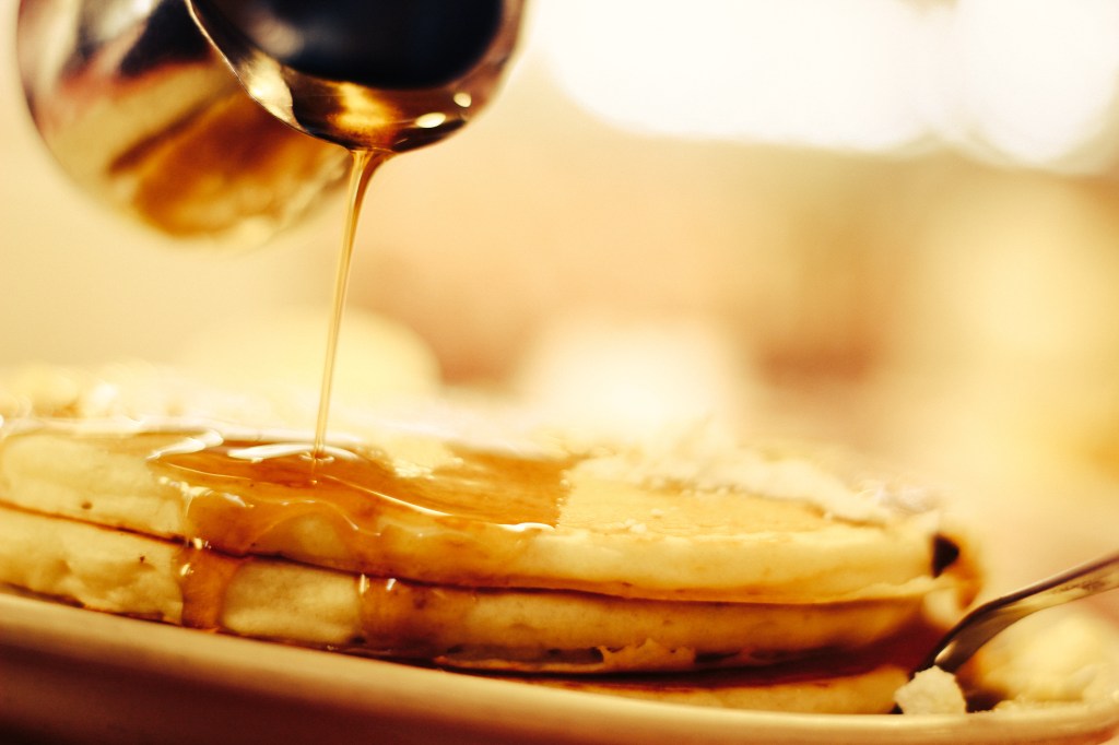 Mmmm pancakes with lotsa syrup